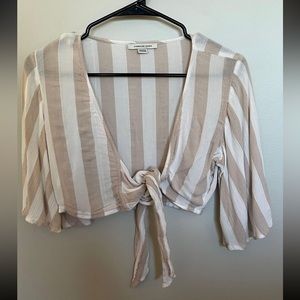 American Eagle tie shirt